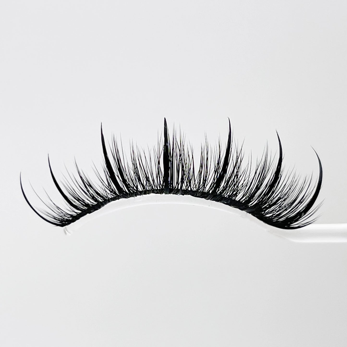 Classic Cat Eye (Wispy) Lash